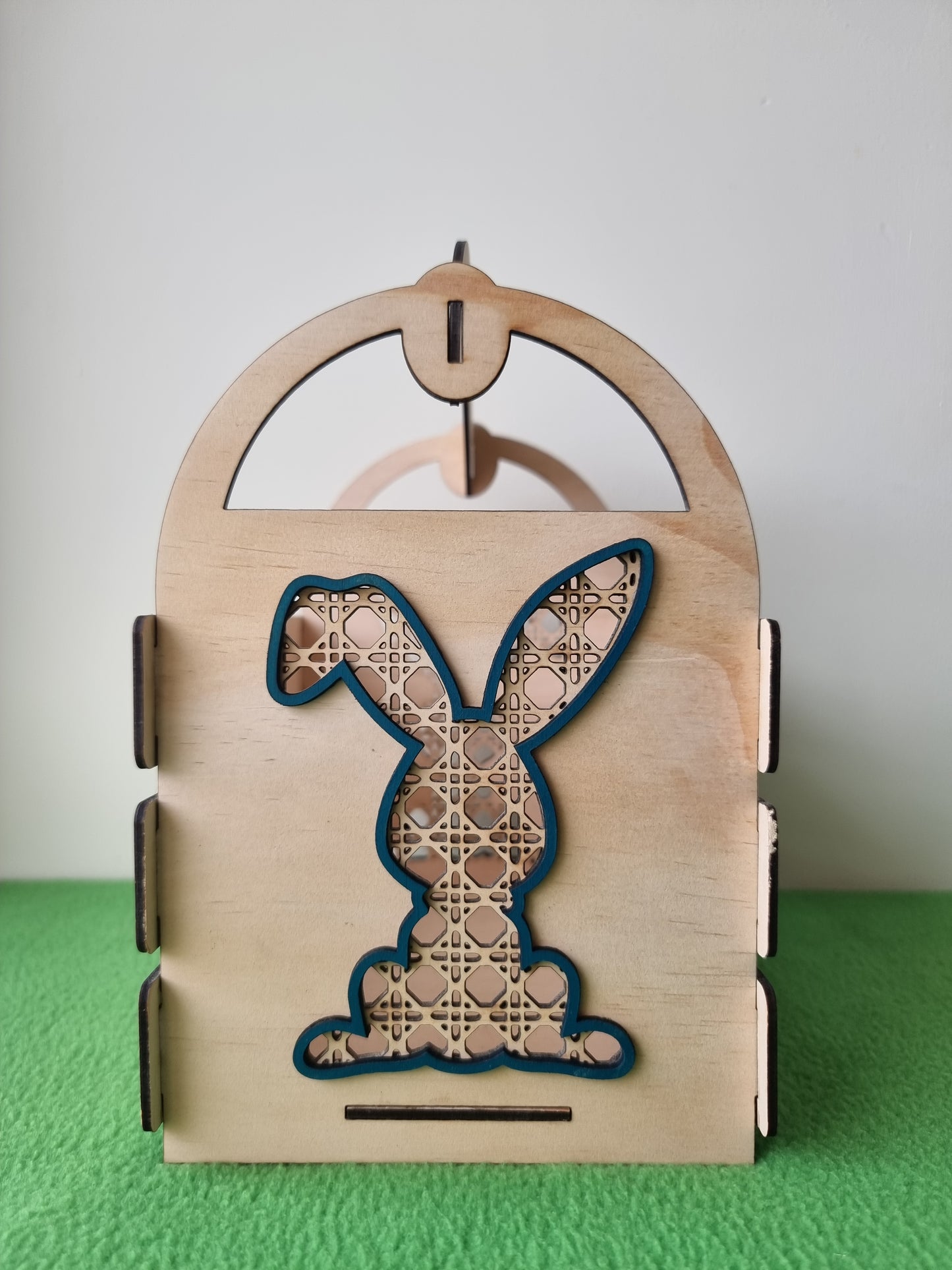Easter Egg Wooden Rattan Bunny Design Basket / Crate Design Hut