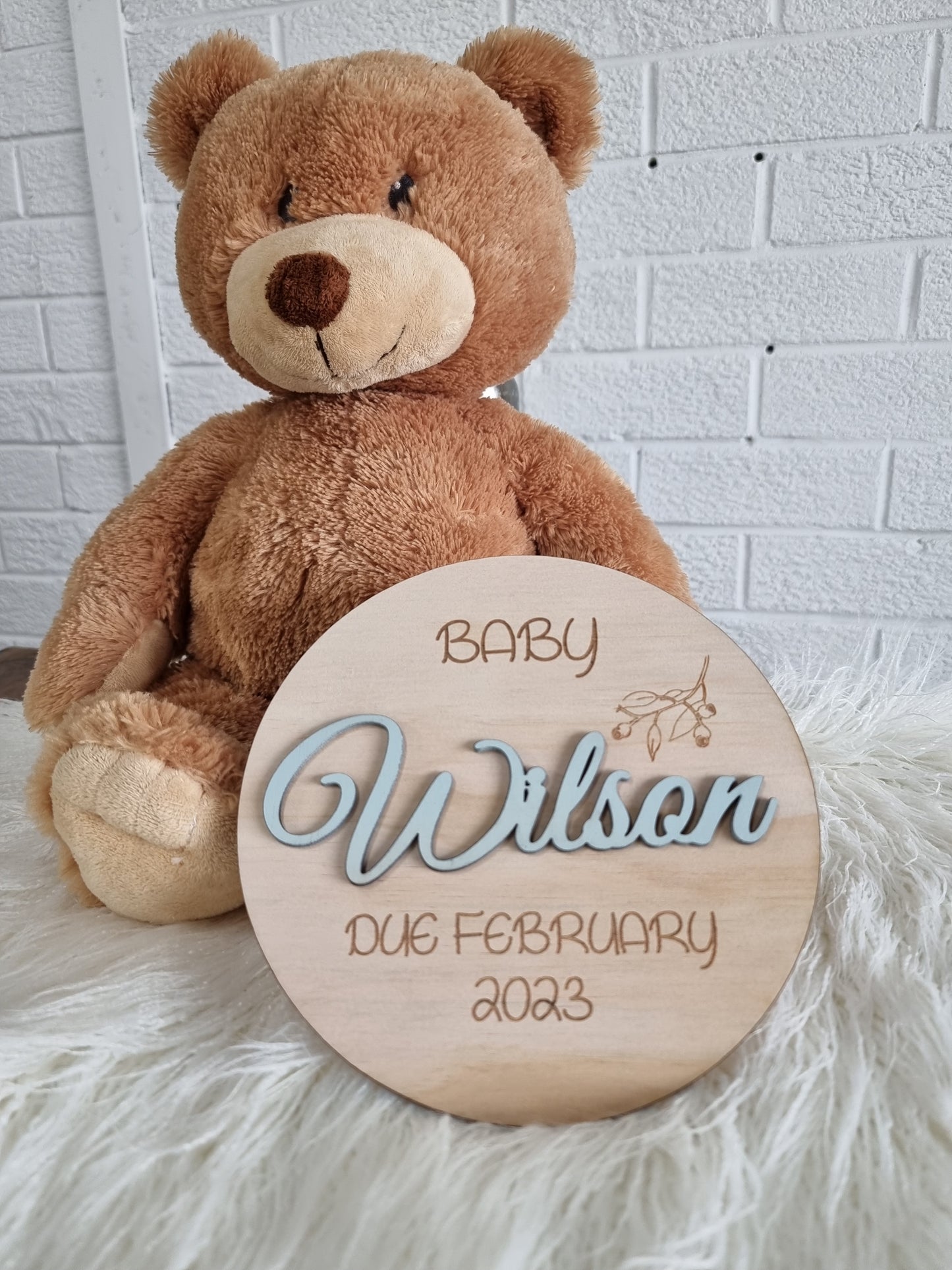 Wooden Pregnancy Announcement Disc - Baby Announcement Plaque - Baby Due