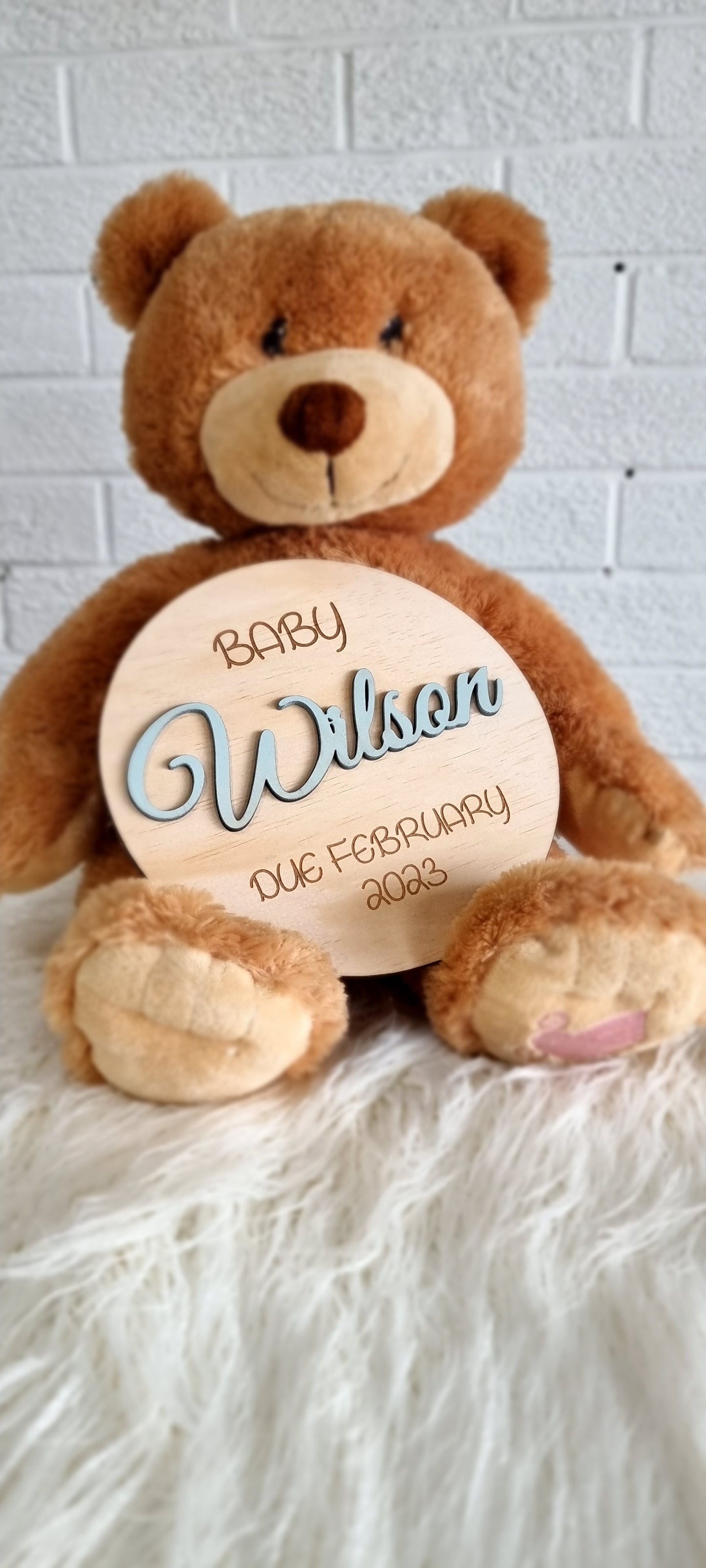 Wooden Pregnancy Announcement Disc - Baby Announcement Plaque - Baby Due
